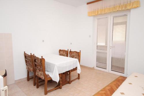 Apartment Trogir 6023c - image 8