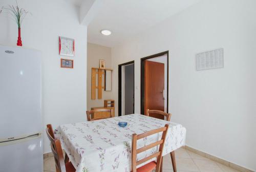 Apartment Marina 5968b - image 14