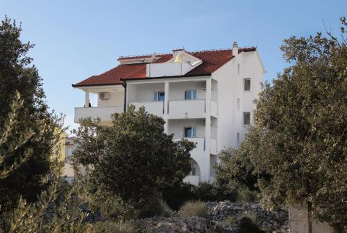 Apartments by the sea Sevid, Trogir - 6024 - Location saisonnière - Sevid