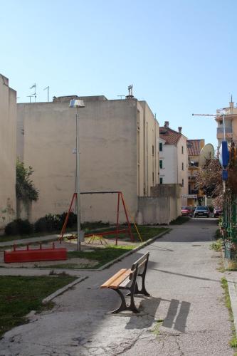 Apartments with a parking space Omis - 5989 - image 7