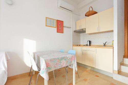 One-Bedroom Apartment with Terrace and Sea View image 9