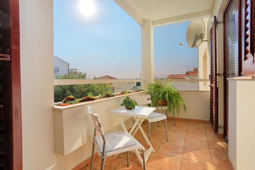 Two-Bedroom Apartment with Terrace image 4