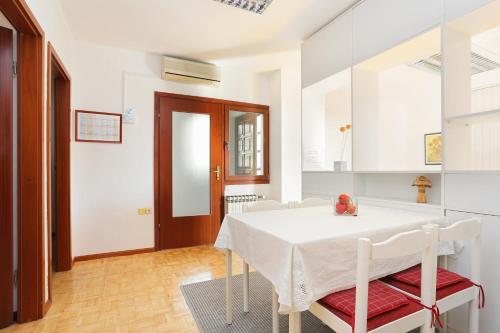 Two-Bedroom Apartment with Terrace image 5