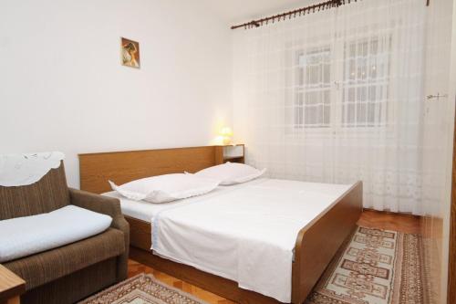 Apartments by the sea Sumpetar Omis - 5983 - image 12