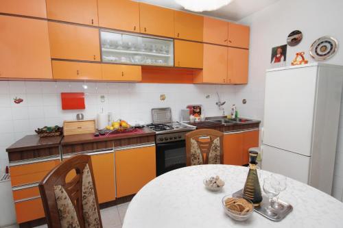 Apartments by the sea Sumpetar Omis - 5983 - image 7
