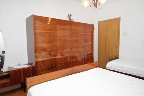 Two-Bedroom Apartment with Balcony image 7