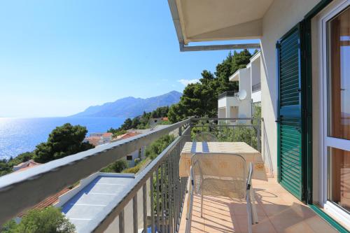 Three-Bedroom Apartment with Terrace and Sea View image 4
