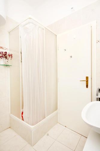 Apartments with WiFi Split - 6028 - image 11