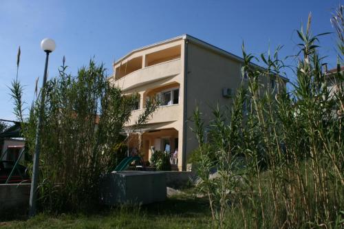 Apartments by the sea Rtina - Miocici Zadar - 6210 - image 5