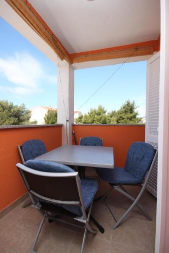 Apartments with a parking space Vodice - 6183 - image 13