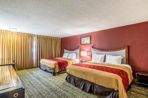 Rodeway Inn & Suites