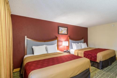 Rodeway Inn & Suites