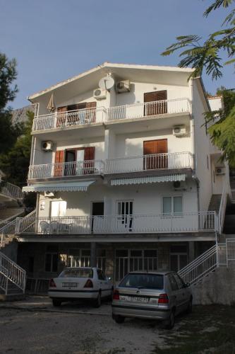 Apartments with a parking space Medici, Omis - 7483 in Mimice