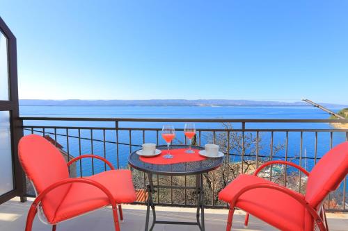 陽台/露台, Apartments by the sea Mimice, Omis - 7522 in 米美沙