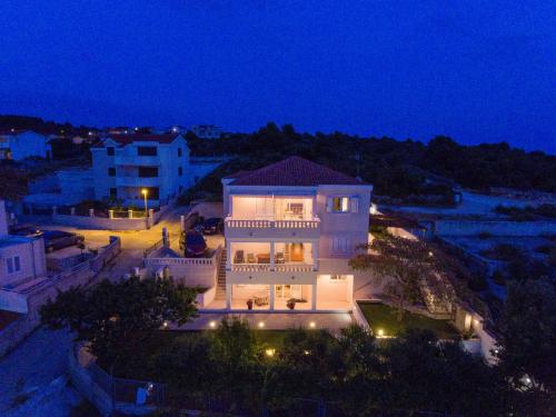  Apartments by the sea Razanj, Rogoznica - 7484 in Ražanj