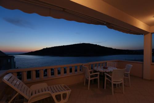 Apartments by the sea Razanj Rogoznica - 7484 - image 12