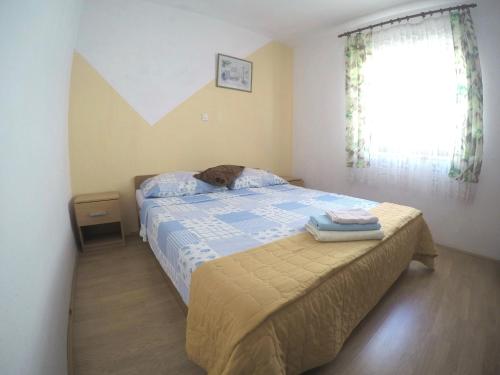 Two-Bedroom Apartment with Balcony and Sea View