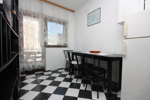 Apartments and rooms by the sea Bibinje Zadar - 6199 - image 6