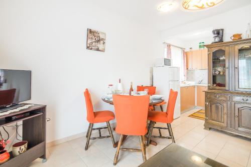 Apartment Arbanija 7543a - image 7