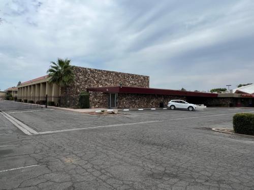 Rodeway Inn & Suites