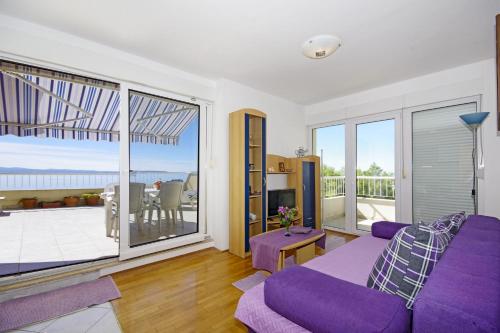 Apartments by the sea Split - 7589 - image 12