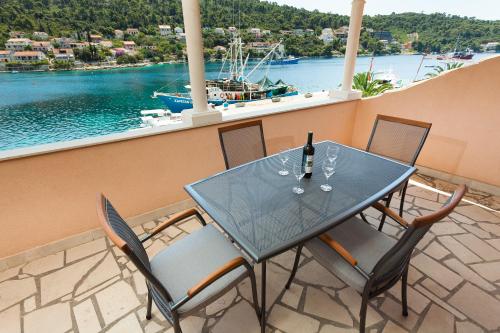 Apartments by the sea Brna, Korcula - 7553