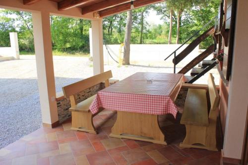 Apartments with a parking space Sveti Martin Central Istria - Sredisnja Istra - 7634 - image 13