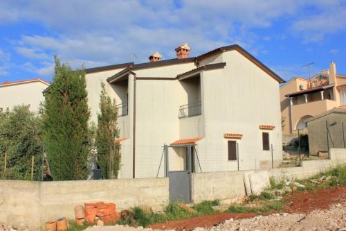  Apartments with a parking space Vinkuran, Pula - 7653 in Medulin