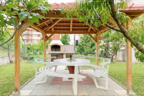 Holiday house with a parking space Podstrana Split - 6044 - image 14