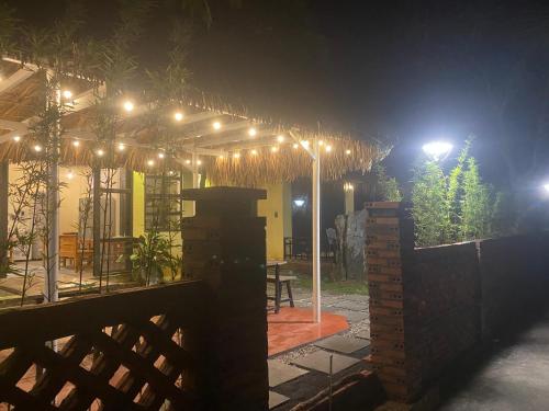 Restaurant, CornerCatBa in Lan Ha Bay