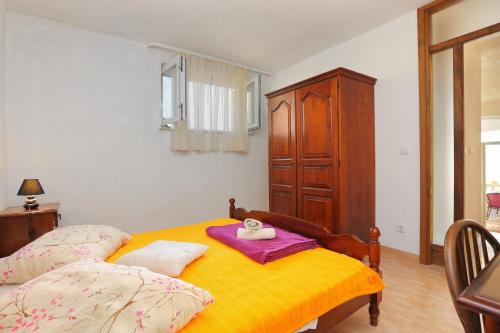 One-Bedroom Apartment with Terrace and Sea View image 10