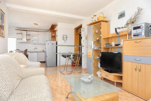 Apartments with a parking space Mali Rat (Omis) - 7482 in ดูกิ รัต