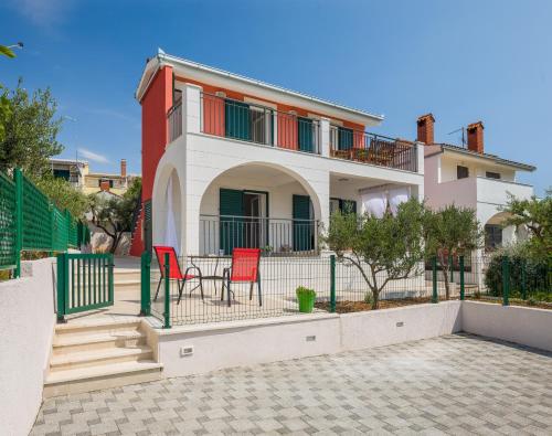 Holiday house with a parking space Kanica Rogoznica - 17600 - image 12