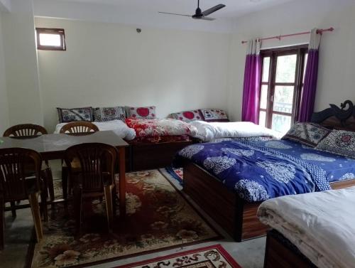 Quartos, Small Town Hotel And Cafe Guest House in Bandipur