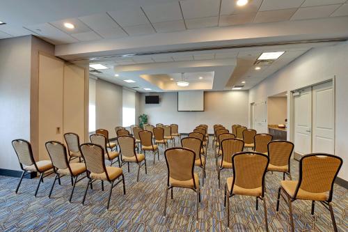 Holiday Inn Express Nashville-Opryland By IHG - 회의실/연회장