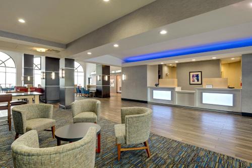 Holiday Inn Express Nashville-Opryland, an IHG Hotel