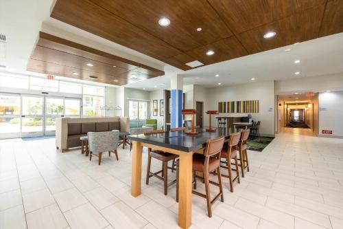 Előcsarnok, Holiday Inn Express And Suites San Jose Silicon Valley By IHG near Történelmi Park Túra