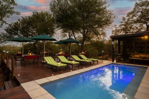 Piscina, Moya Safari Villa in Hoedspruit