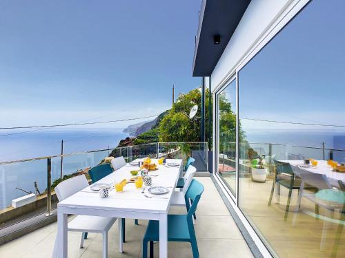 Villa Omar by LovelyStay 2