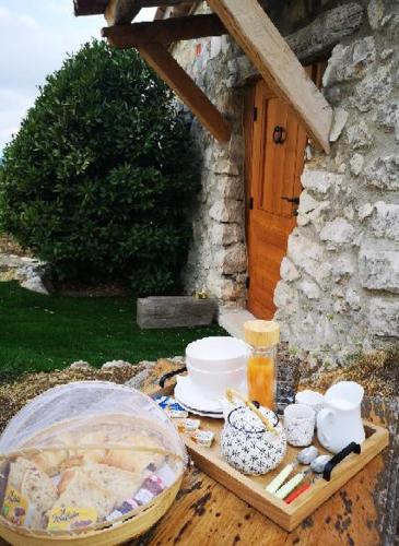 Le Cabanon de Gourdon bergerie rénové en pierre vue mer