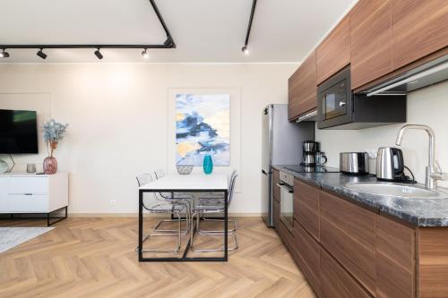 New Chic 2-bed at Viru by CentralApartments