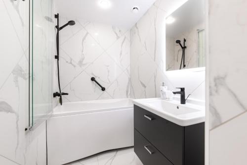 New Chic 2-bed at Viru by CentralApartments, Tallin (foto 7)