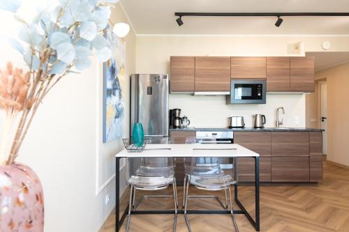 New Chic 2-bed at Viru by CentralApartments