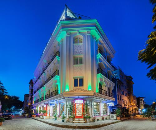 The Magnaura Palace Hotel, Istanbul