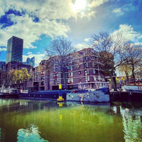 Houseboat holiday apartments Rotterdam Rotterdam