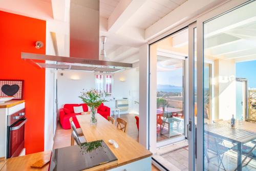 Attico Luce e Colori - Terrazza Vista Mare - 5 Bdr in Elia