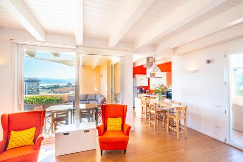 Attico Luce e Colori - Terrazza Vista Mare - 5 Bdr in Elia