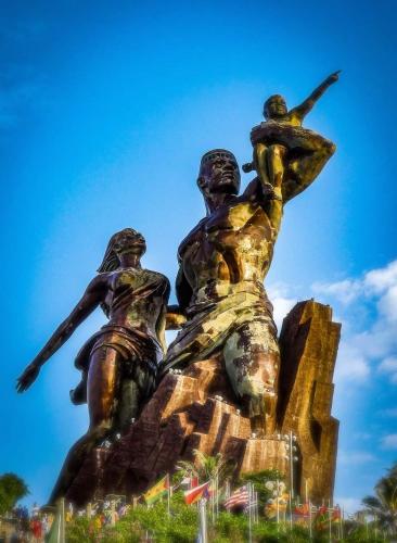 A Hotel Com Apartement 3chambres Climatisees Salon Cuisine En Face Monument De La Renaissance Senegal Dakar Apartment Dakar Senegal Price Reviews Booking Contact