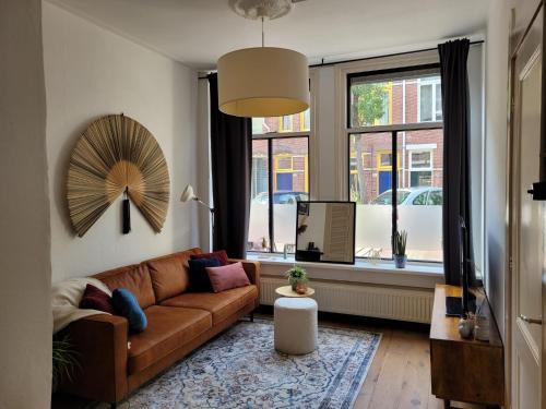 Characteristic ground floor apartment with box bed