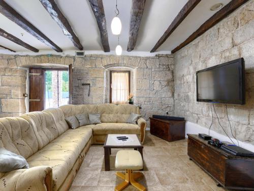 Holiday Home Sterna by Interhome in Veli Jezenj